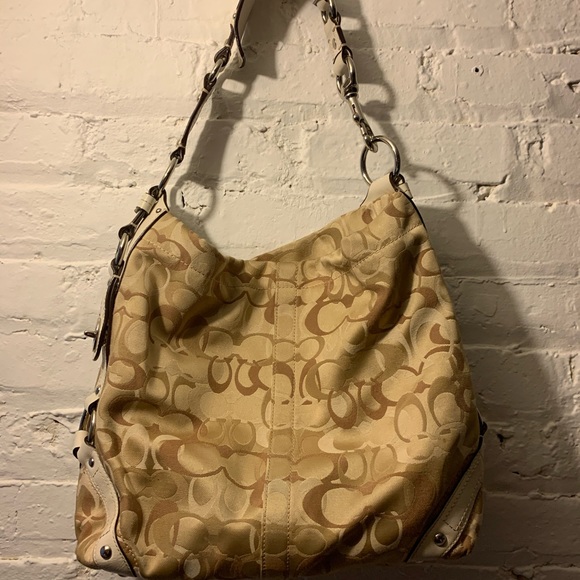 Authentic Coach Handbag /Purse/Shoulder Bag - Picture 2 of 11